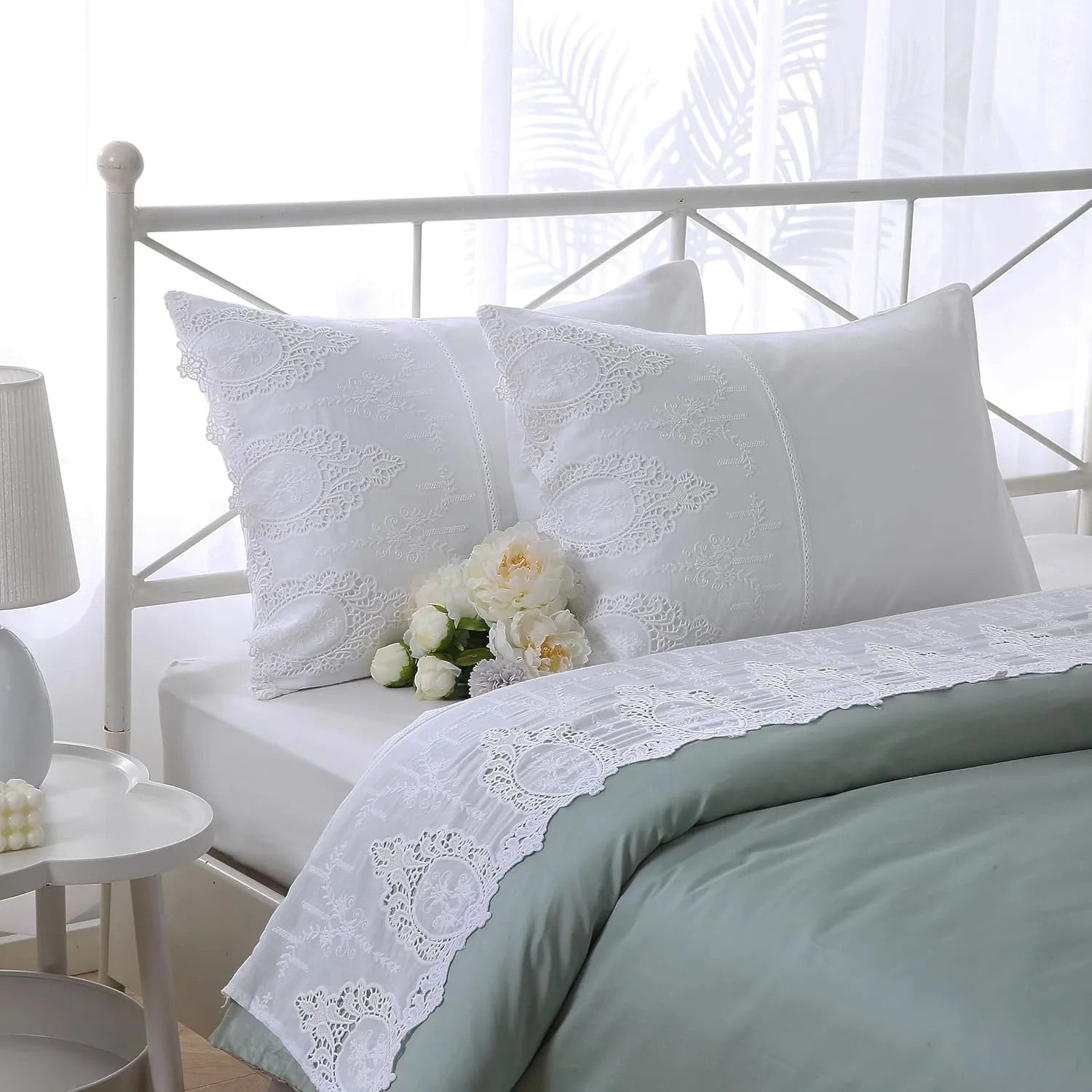 2-Pack White Hollowed Out Lace Pillowcases Battenburg Lace Pillow Shams French Luxury Elegant Look 100% Cotton Standard Size