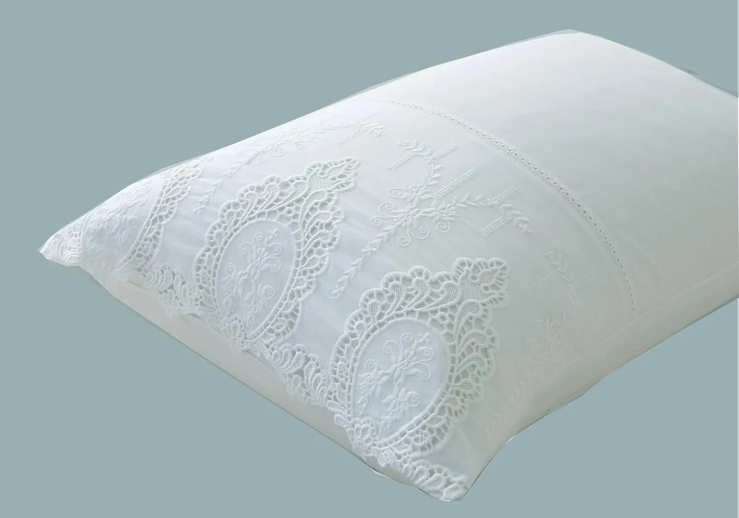2-Pack White Hollowed Out Lace Pillowcases Battenburg Lace Pillow Shams French Luxury Elegant Look 100% Cotton Standard Size