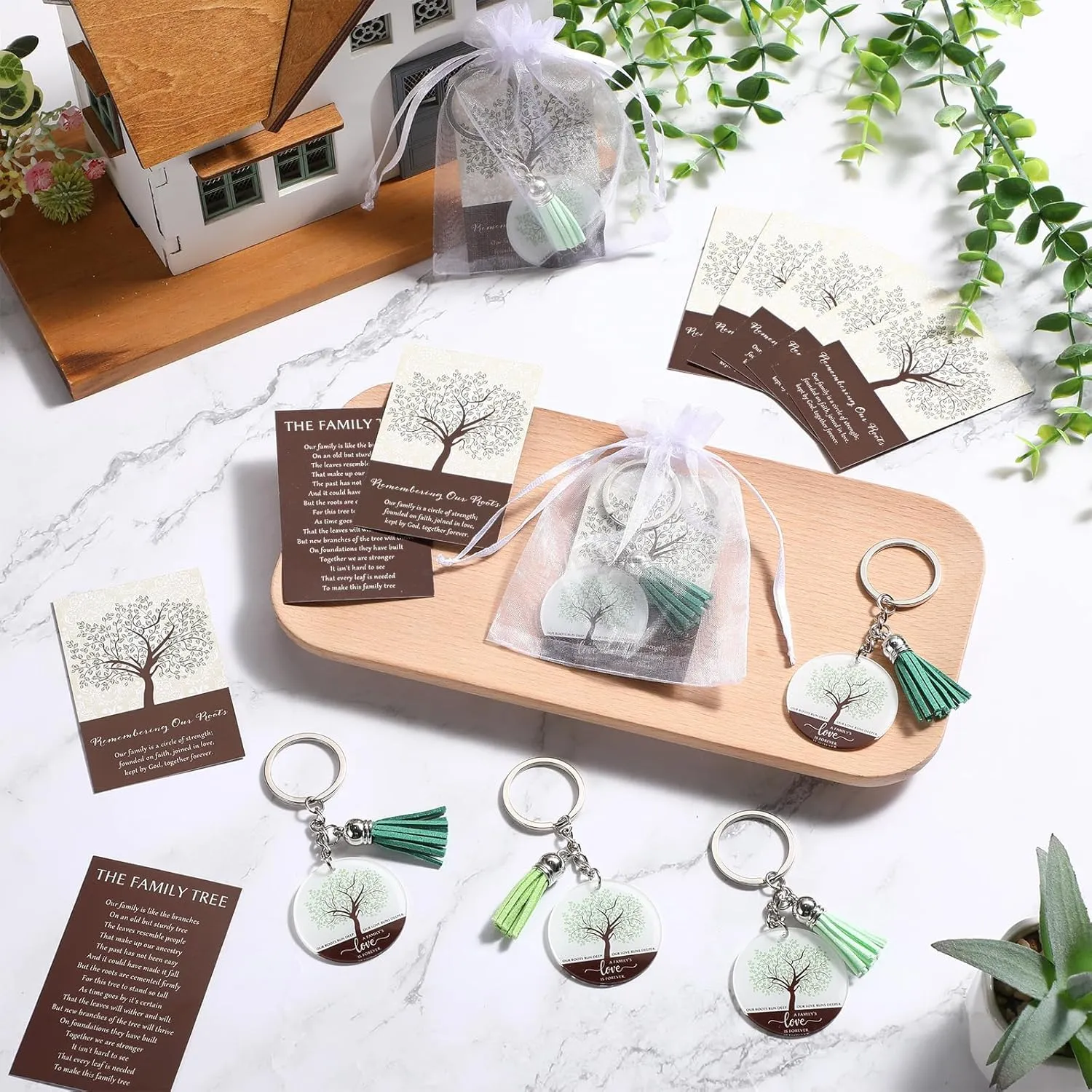40 Sets Family Reunion Party Favors Family Tree Keychains with Tassel Remembering Our Roots Cards Bags for Family Gathering