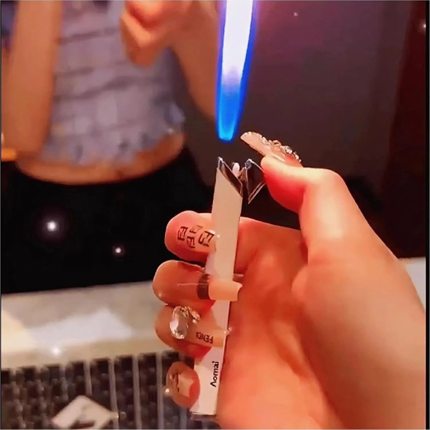 4pcs Pocket Lighters Thin Metal Lighters Refillable Butane Lighter【Butane Not Included】,Soft Flame Lighter, Gifts for Men, Women(Color:Pink)