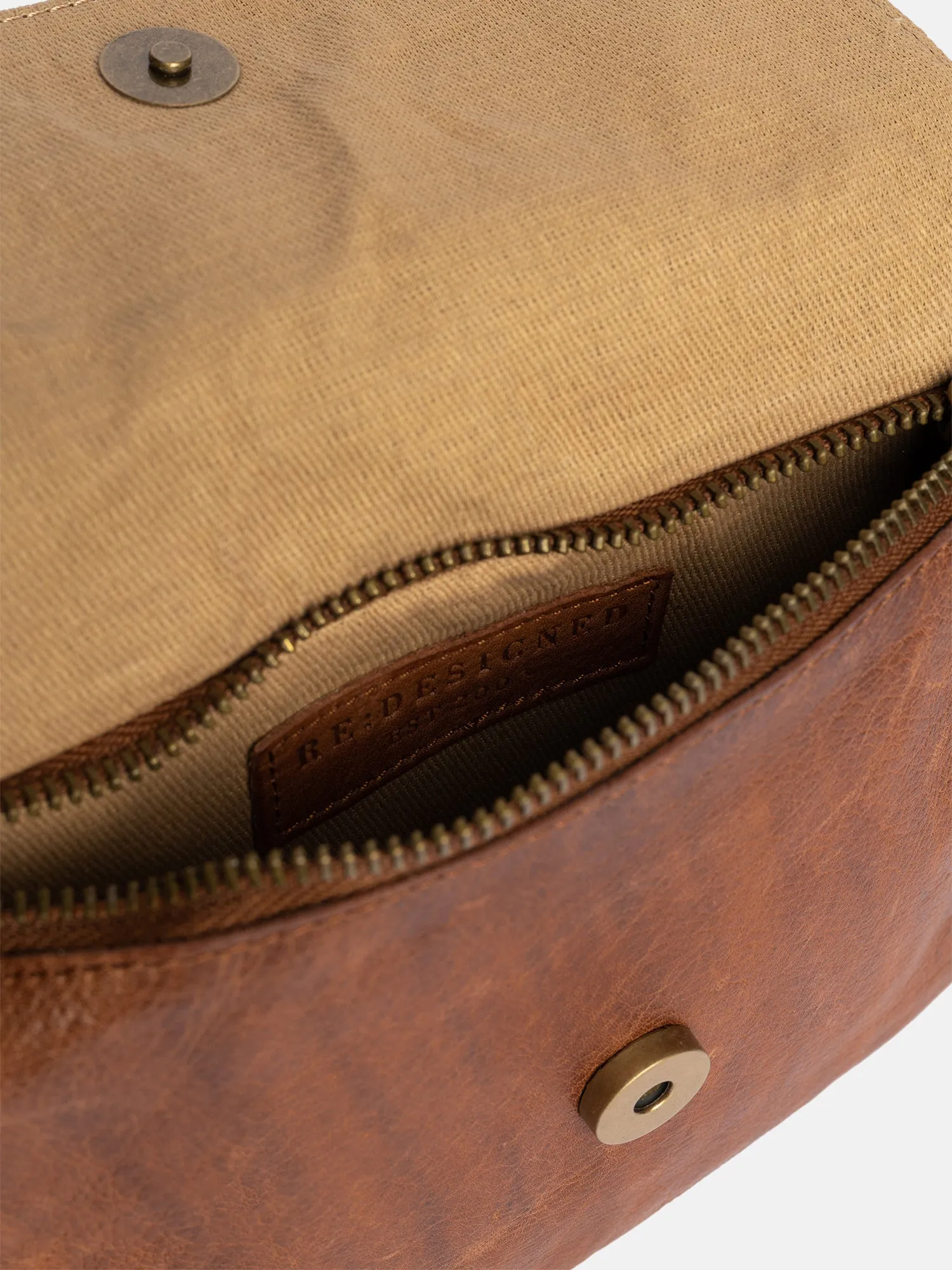 Acile Urban - Walnut