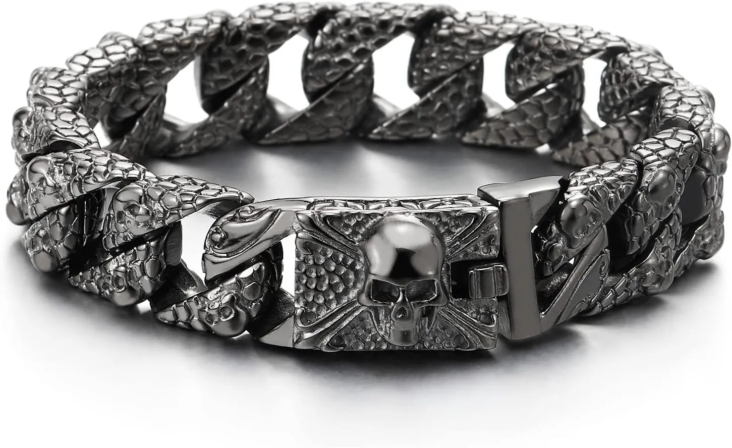 COOLSTEELANDBEYOND Shinny Grey Black Skull Charm Snake Skin Pattern Curb Chain Large Steel Bracelet Pirate Skulls Clasp