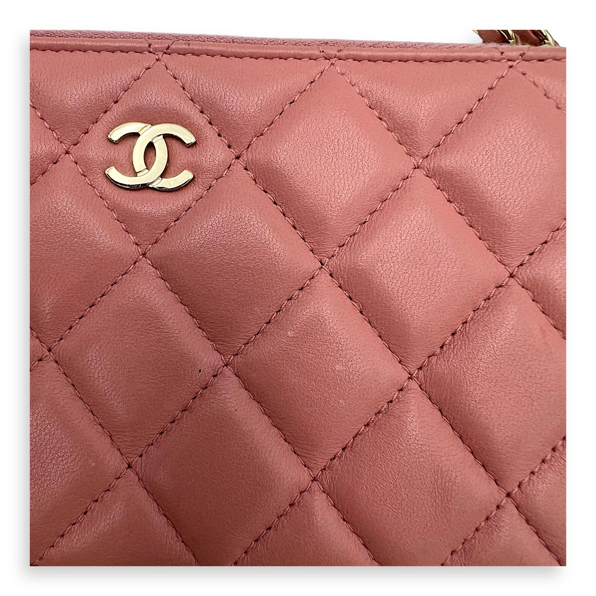 Double Zipped Pink Clutch with Chain in Lambskin, Gold hardware