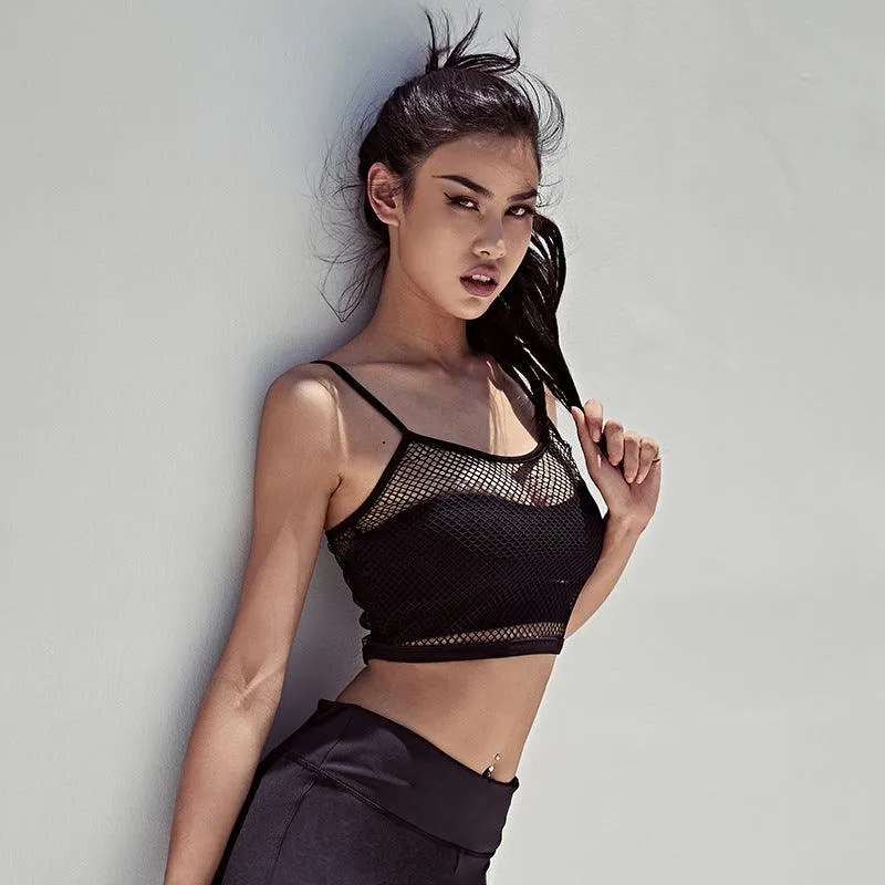 Hollowed-out sports vest