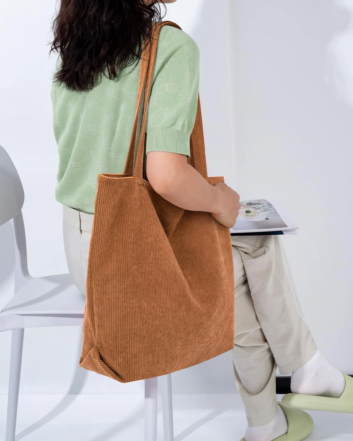 Iioscre Corduroy Tote Bag for Women,Hobo HandBags with Zipper,Large Capacity Casual Shoulder Handbags with Inner Pockets