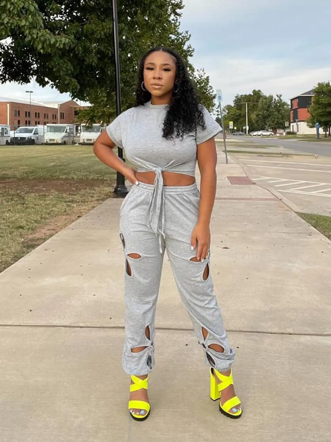 KEYUFANG Women 2 Piece Outfits Set Casual Crop Top Shirt Hollowed Out Sweatpants Women Fashion Tracksuit