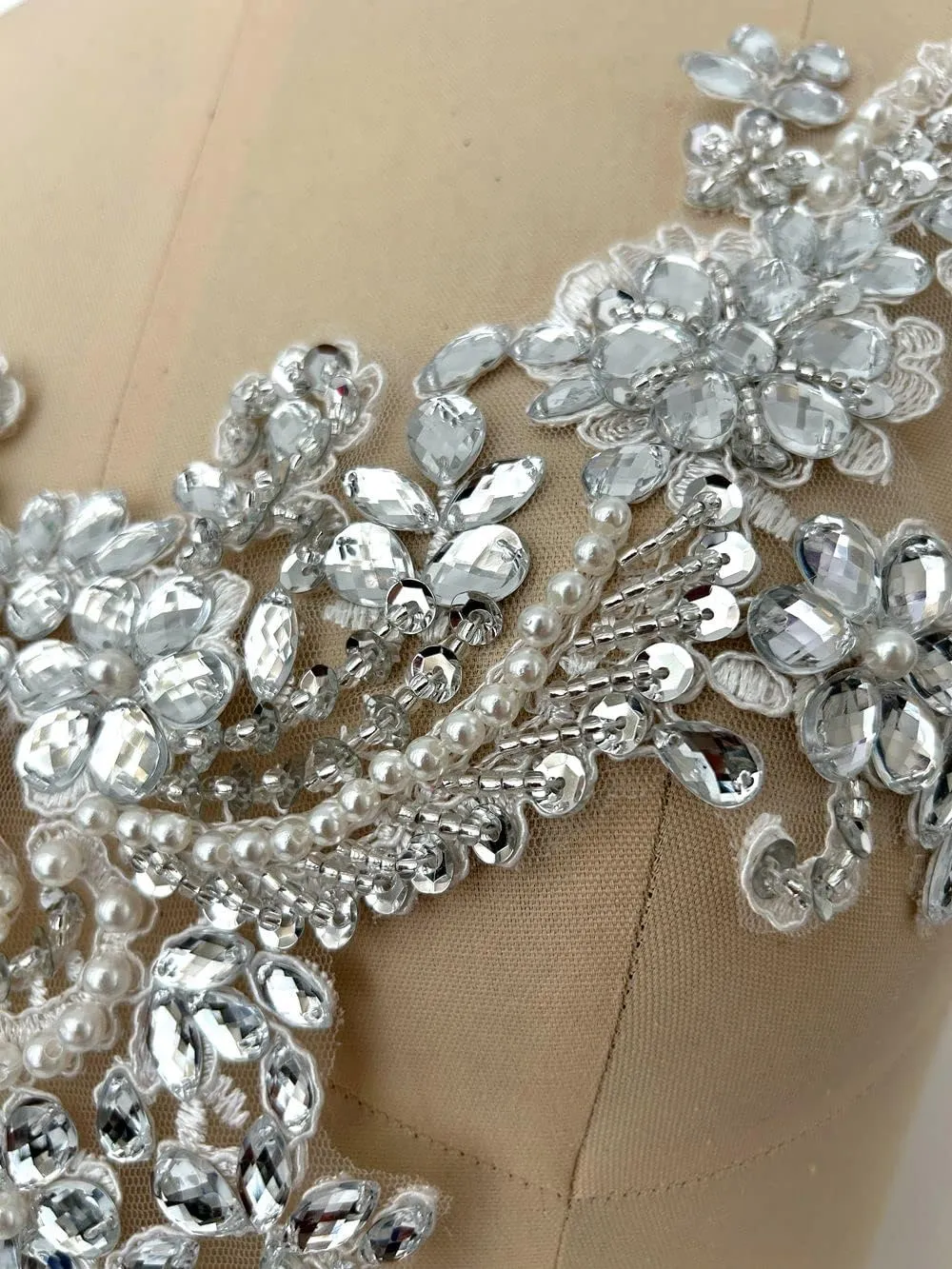 Lace Flower Beads Pearl Patches,Sew on Rhinestones Appliques for Dress Clothing Neckline (White)