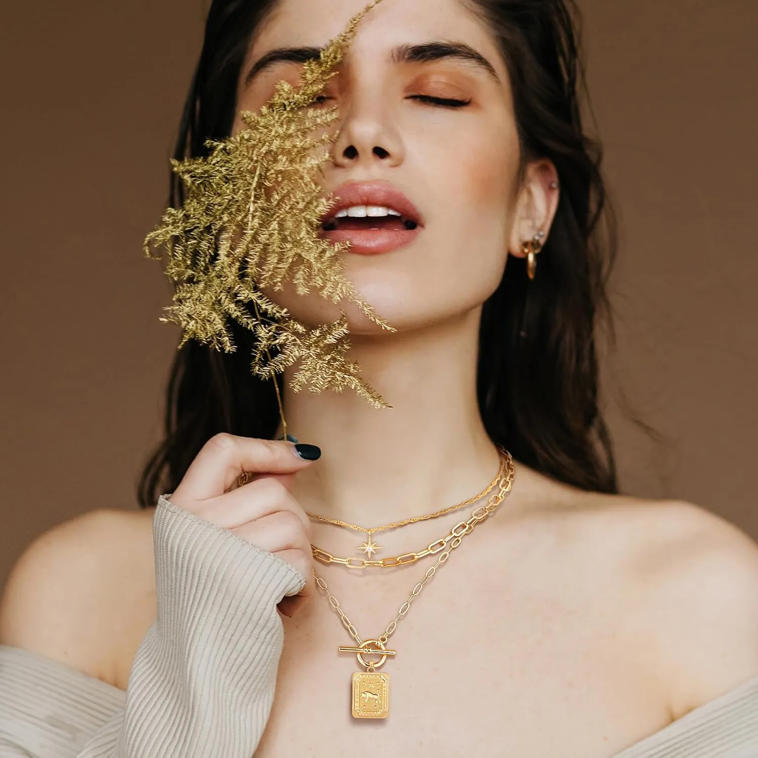 MJartoria Layered Necklaces for Women Trendy, 14K Gold Plated Simple Star Choker Square Flower Pendant Necklace, Paperclip Chain Necklace, Gold Necklaces Jewelry Gifts