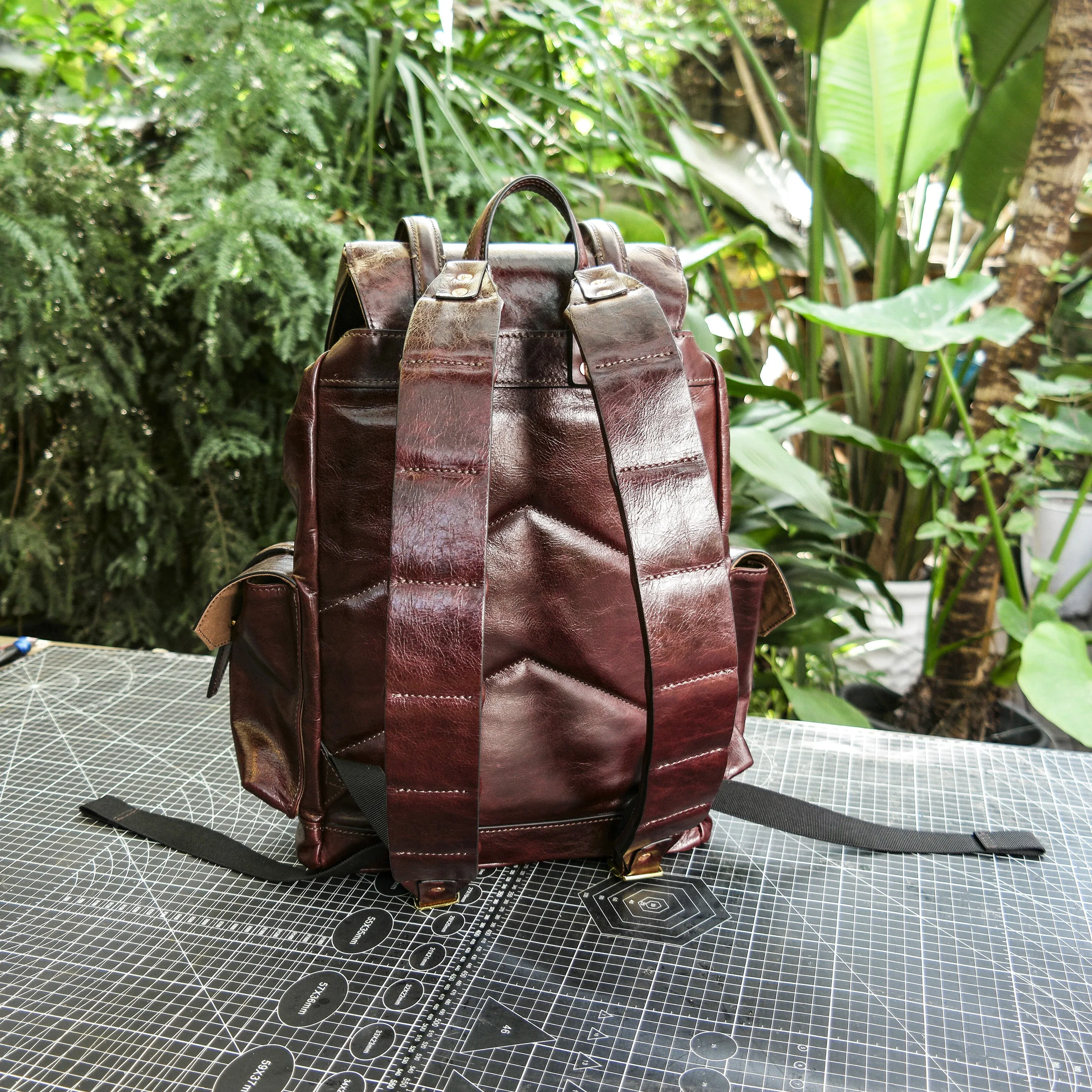 【PDF Pattern】Wine red cowhide handmade backpack/commuting backpack/casual fashion backpack/ backpack pattern