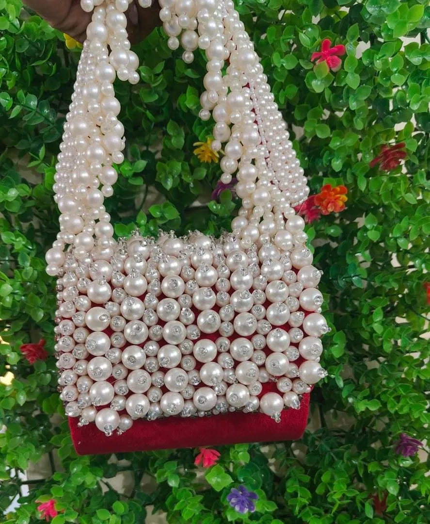Pearl clutch