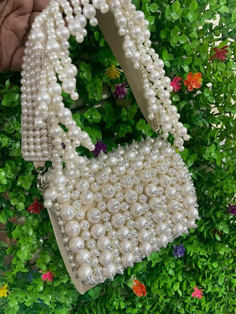 Pearl clutch