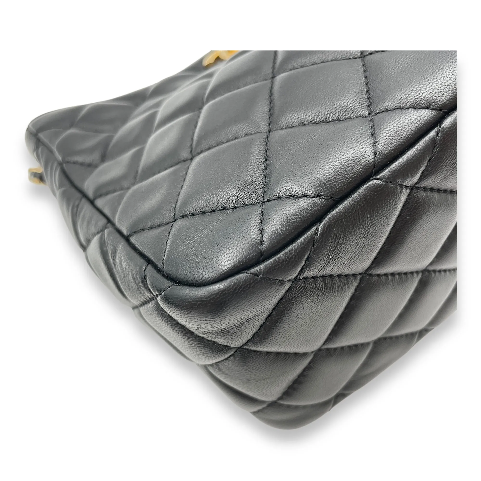 Pearl Crush Seasonal Black Crossbody Bag in Lambskin, Gold hardware