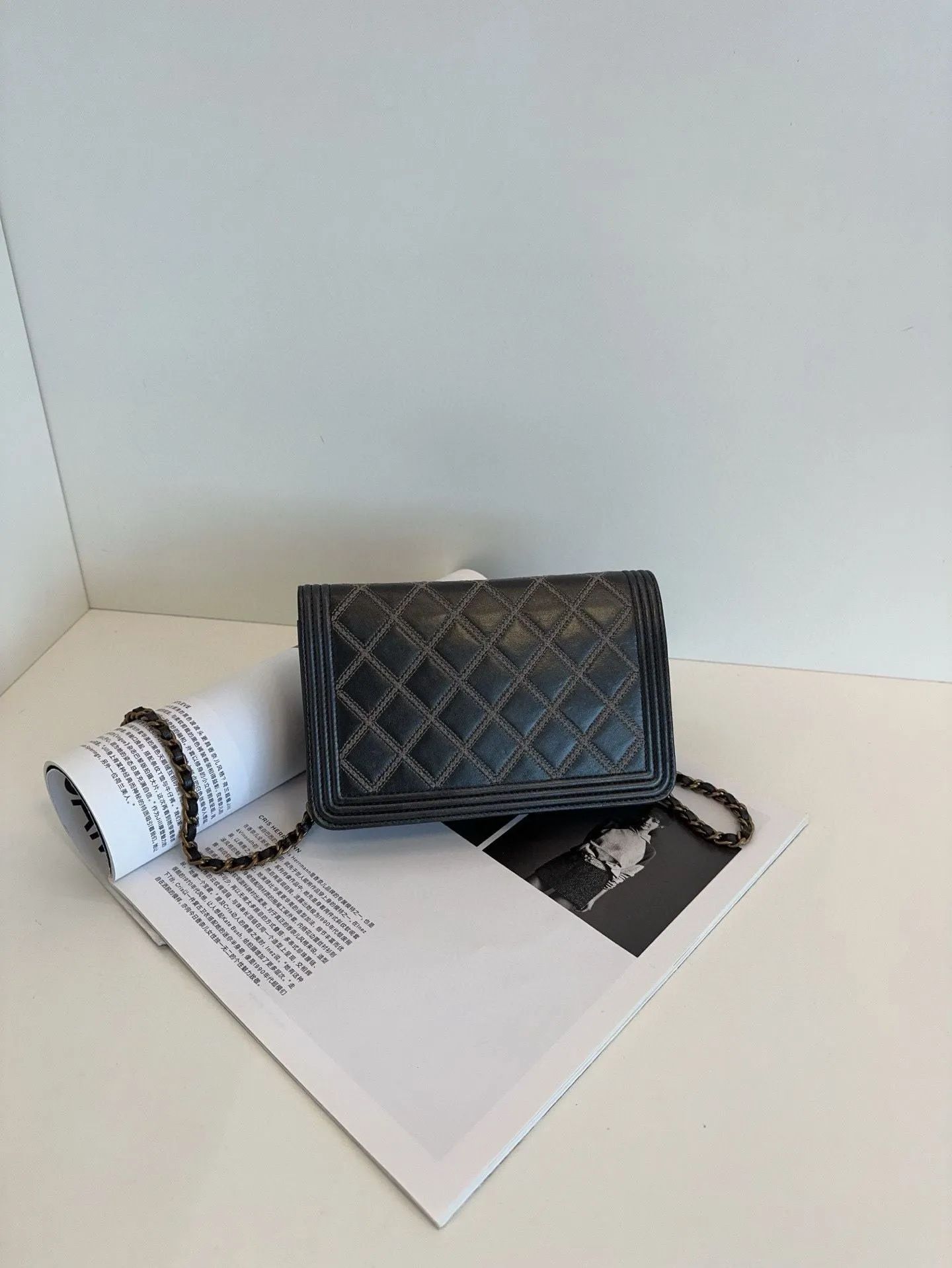 Preloved Chanel Leboy woc chain bag 19*12cm black 117483