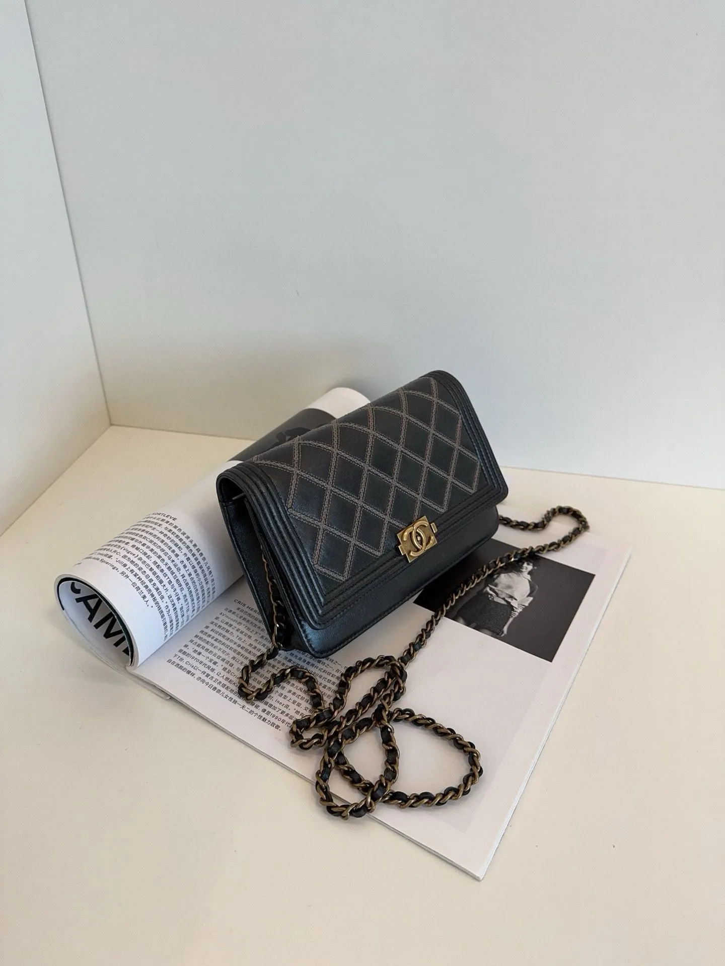 Preloved Chanel Leboy woc chain bag 19*12cm black 117483