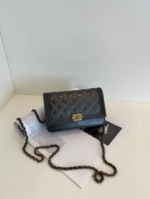 Preloved Chanel Leboy woc chain bag 19*12cm black 117483