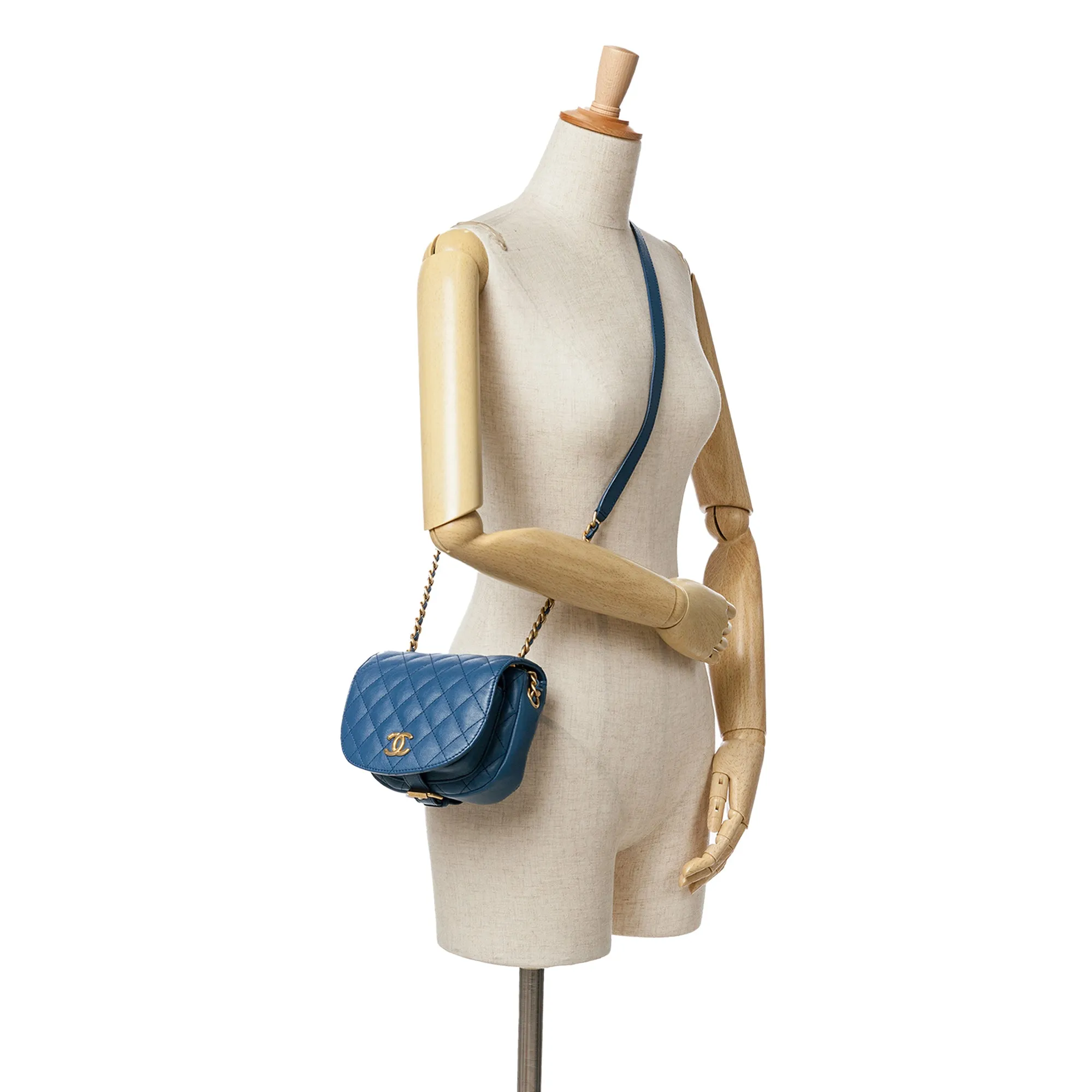 Quilted Grained Calfskin Casual Trip Messenger