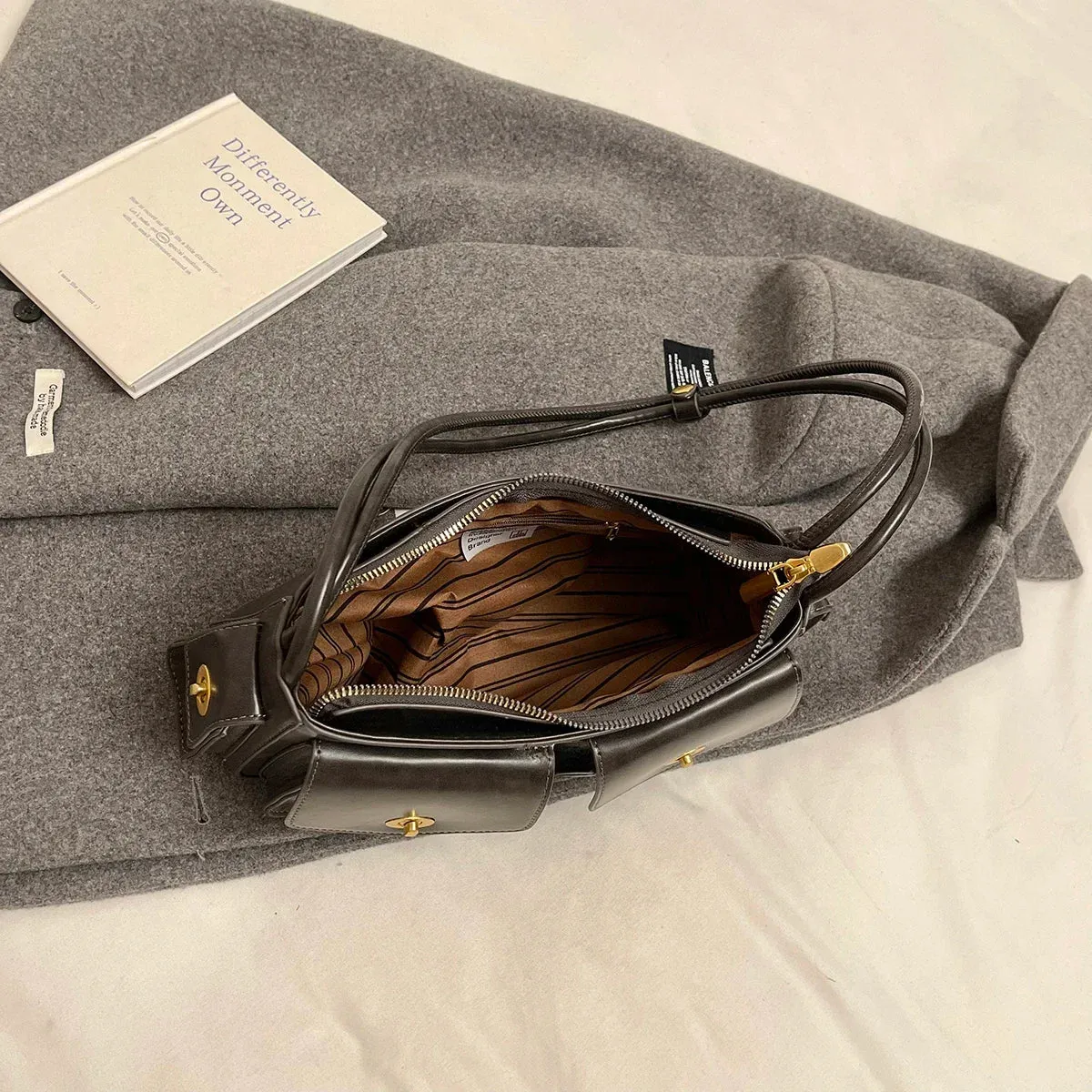 Small Faux Leather Double Pockets Crossbody Bags