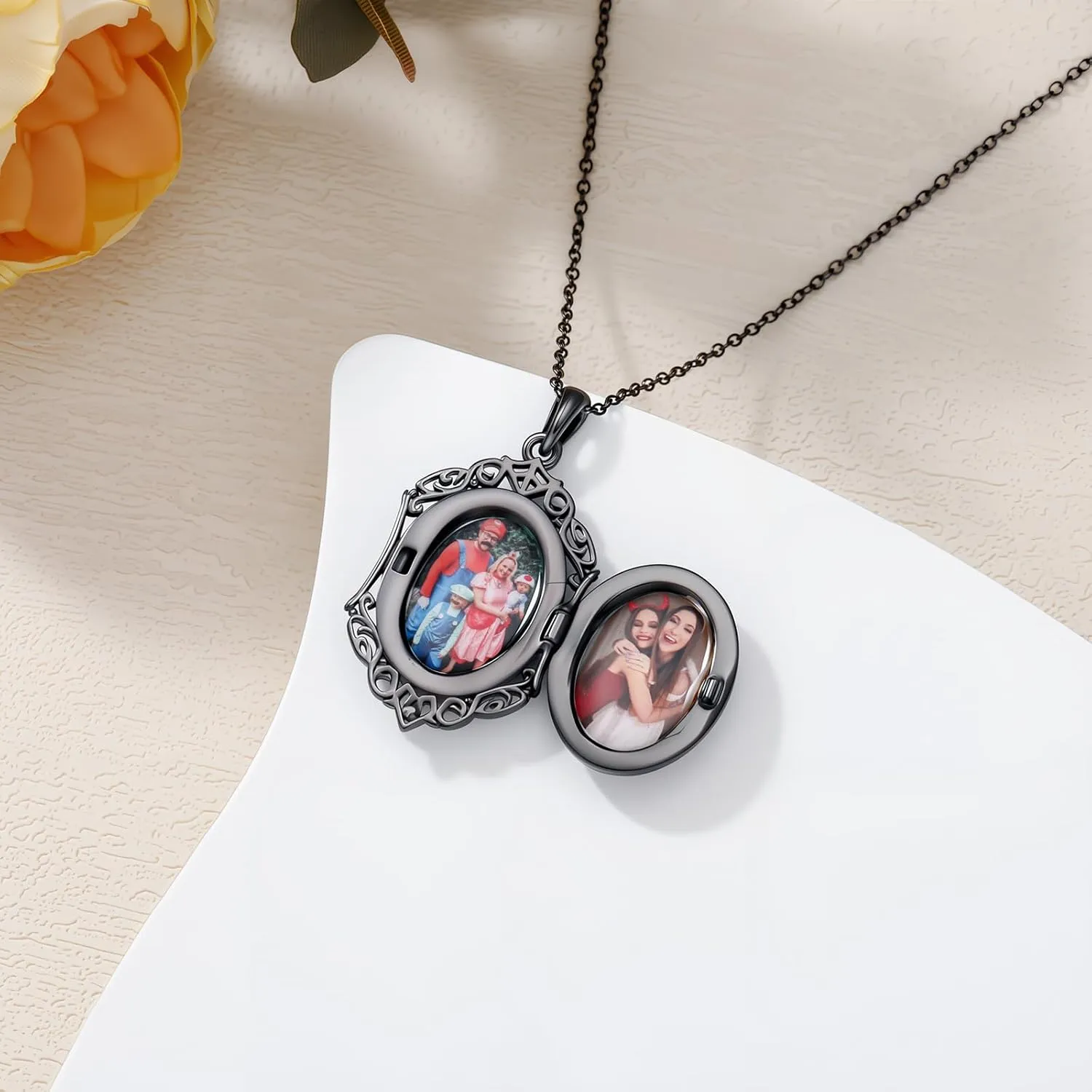 SOULMEET Gothic Halloween Oval Locket Necklace, Vintage Victoria Punk Heart Resin Necklace That Holds Pictures, Mystic Witch Halloween Costume Jewelry Gift for Women Men