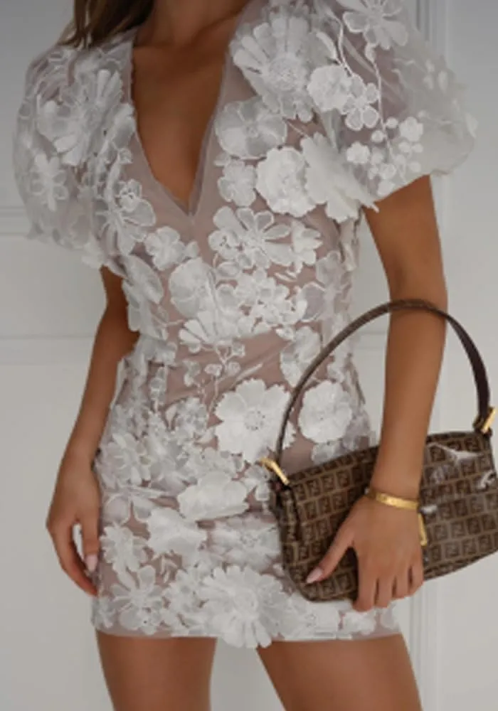 Women's 3D Floral Embroidery Dress 2025 Summer Puff Sleeve V Neck Lace Bodycon Party Cocktail Mini Dresses