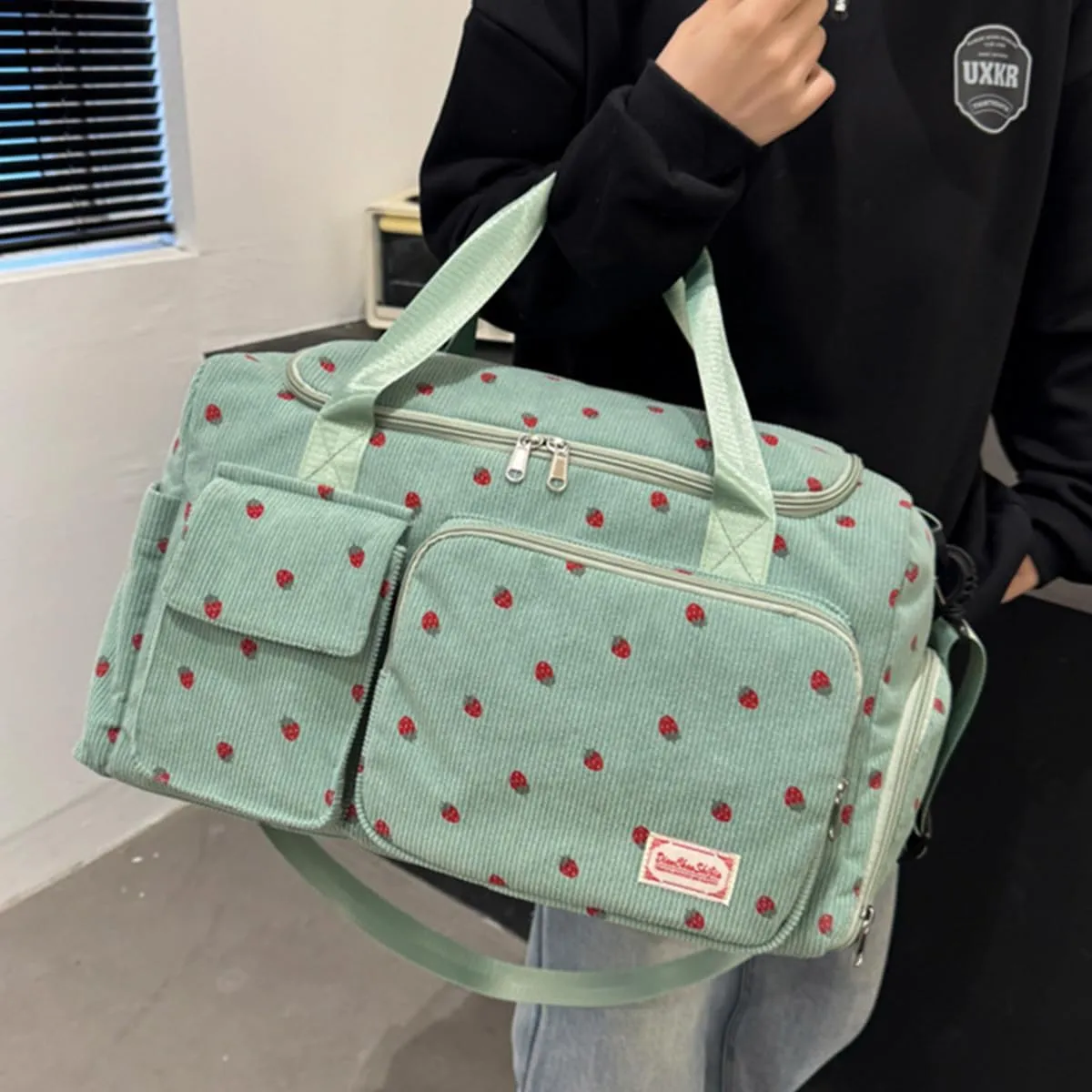 Women's Lightweight Gym Travel Duffle Bag with Shoe Compartment, Carry-On Weekender Overnight Bag for Fitness, Work, Weekend Trips (Green)