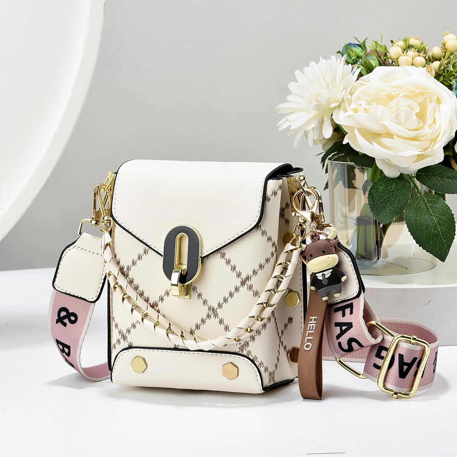 Xiaoyu Small Crossbody Bags for Women Fashion Cell Phone Purse Shoulder Handbags with Wide Strap