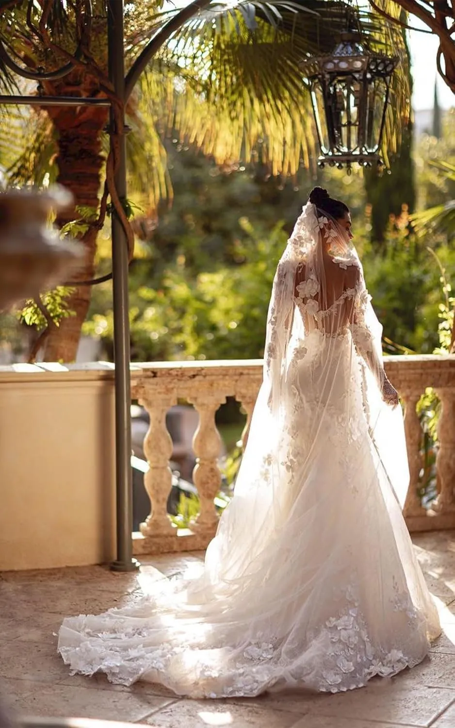 Zeeyecie Off Shoulder Tulle Wedding Dresses Mermaid Lace Applique V-Neck Sparkly Bridal Gowns with Train for Brides
