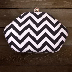 Zig Zag Printed Clutch Bag Purse Fashion Vintage Handbag Classic Shoulder Bag for Women With Chain - Black & White